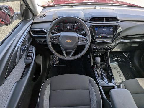 Used 2023 Chevrolet TrailBlazer LT w/ Convenience Package FWD image 15