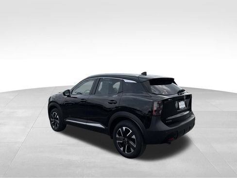 Used 2025 Nissan Kicks SV w/ SV Premium Package AWD/4WD image 4