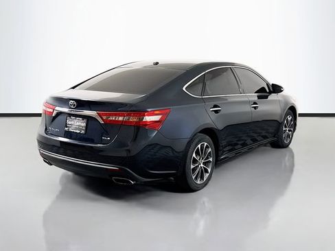Used 2017 Toyota Avalon XLE image 7