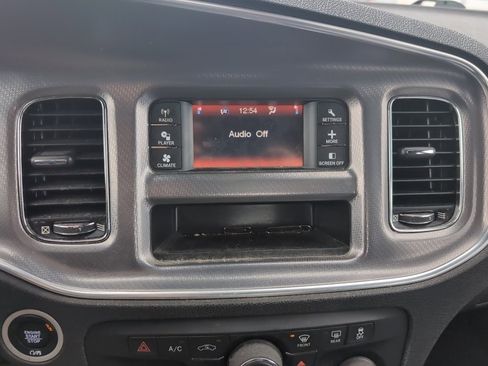 Used 2011 Dodge Charger SE w/ Connectivity Group image 10