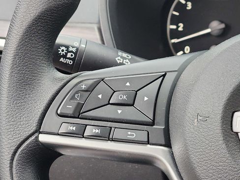 Used 2024 Nissan Altima 2.5 SV FWD image 20