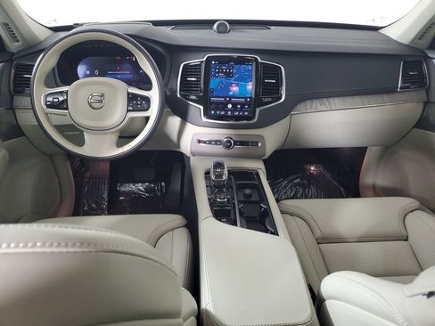 Used 2025 Volvo XC90 T8 Ultra w/ Protection Package AWD/4WD image 17