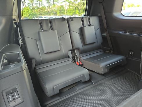 Used 2025 Lexus GX 550 w/ Accessory Package (2T) AWD/4WD image 12