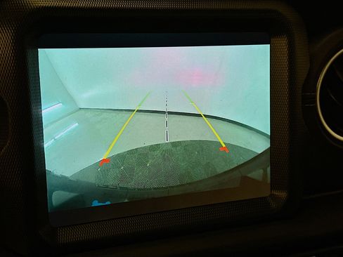 Used 2022 Jeep Wrangler Sahara w/ Cold Weather Group image 23