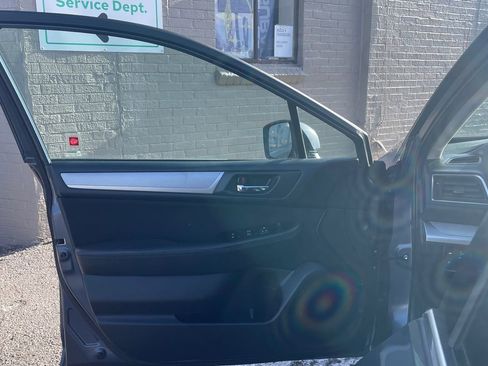 Used 2017 Subaru Legacy 2.5i Premium image 10