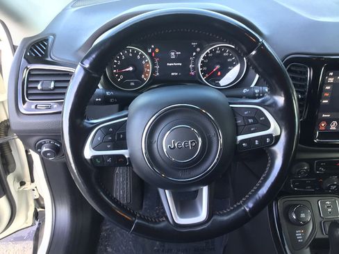 Used 2021 Jeep Compass Limited image 11