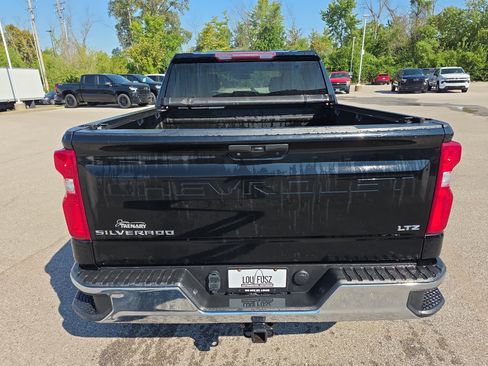 Used 2020 Chevrolet Silverado 1500 LTZ AWD/4WD image 5