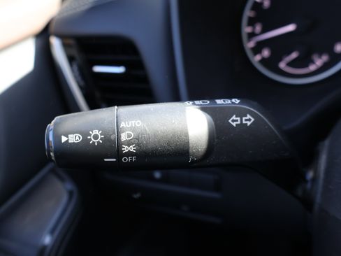 Used 2023 Nissan Rogue SL w/ SL Premium Package image 38