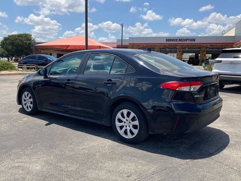 Certified 2025 Toyota Corolla LE FWD image 6