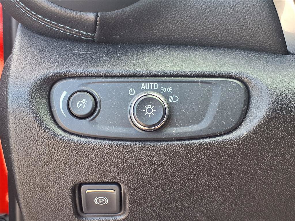 Used 2021 Chevrolet Blazer LT FWD image 11