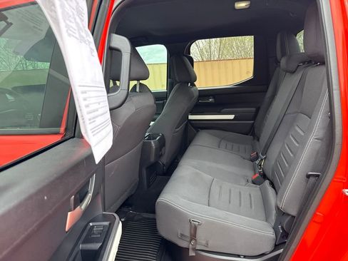 Used 2024 Toyota Tacoma TRD Off-Road image 18