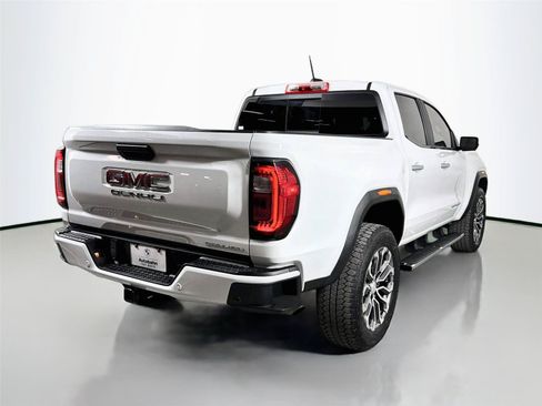 Used 2024 GMC Canyon Denali AWD/4WD image 5