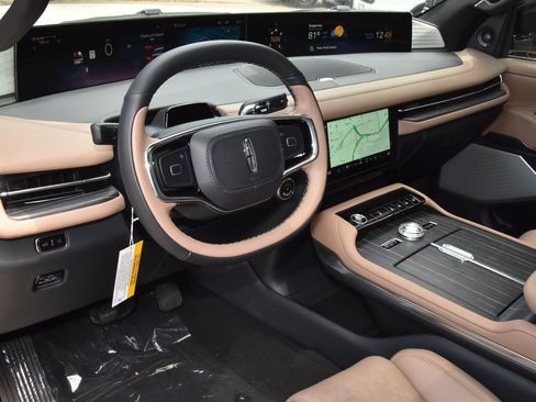 New 2026 Lincoln Navigator Black Label image 37