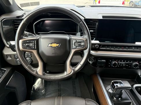 Used 2022 Chevrolet Silverado 1500 High Country w/ High Country Premium Package AWD/4WD image 19