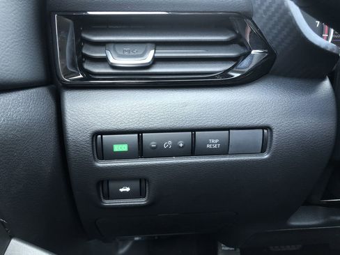 New 2025 Nissan Sentra SV w/ All-Weather Package image 18