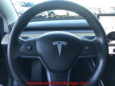 Used 2018 Tesla Model 3 Mid Range image 13