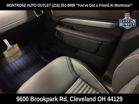 Used 2024 Land Rover Discovery Dynamic SE image 29