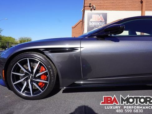 Used 2020 Aston Martin DB11 Coupe image 23