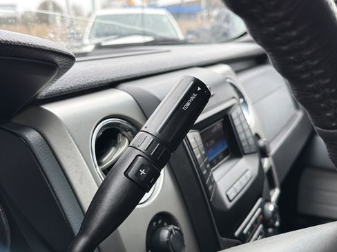 Used 2013 Ford F150 XLT w/ Mid Equipment Group image 19