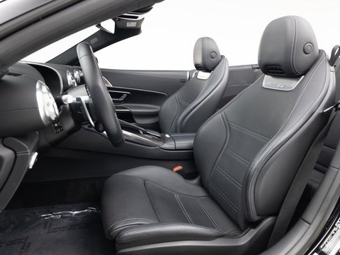 Used 2022 Mercedes-Benz SL 63 AMG 4MATIC w/ AMG Aerodynamic Package image 8