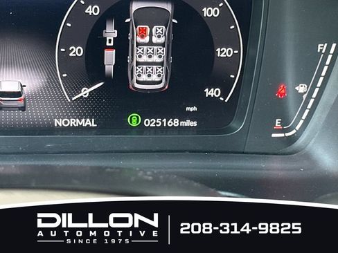 Used 2025 Honda Pilot Black Edition image 31
