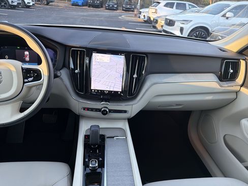 Certified 2023 Volvo XC60 B5 Plus w/ Protection Package Premier image 20