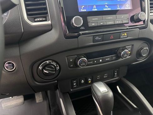 Used 2024 Nissan Frontier SL w/ Technology Package AWD/4WD image 25