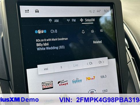 Used 2023 Ford Edge SE image 27