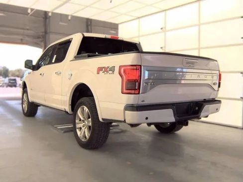 Used 2017 Ford F150 Platinum w/ Equipment Group 701A Luxury AWD/4WD image 4
