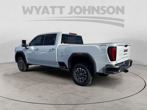New 2026 GMC Sierra 2500 SLT AWD/4WD image 3