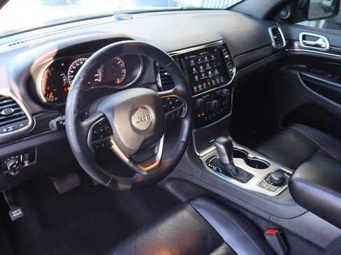 Used 2019 Jeep Grand Cherokee Limited w/ Luxury Group II AWD/4WD image 9