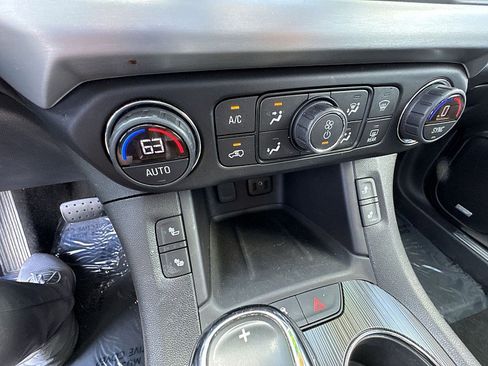 Certified 2019 GMC Acadia SLT image 35