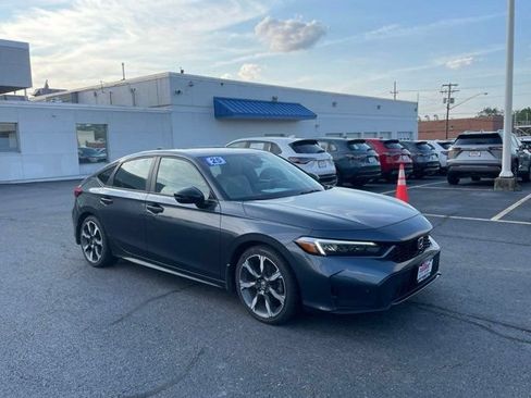 Used 2025 Honda Civic Sport Touring image 2