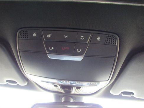 Used 2018 Mercedes-Benz C 300 Sedan image 24