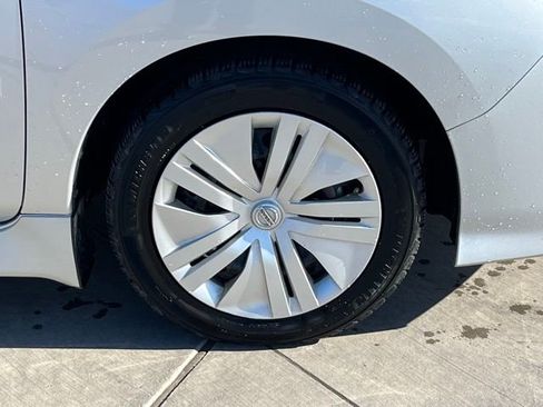 Used 2022 Nissan Leaf S image 7