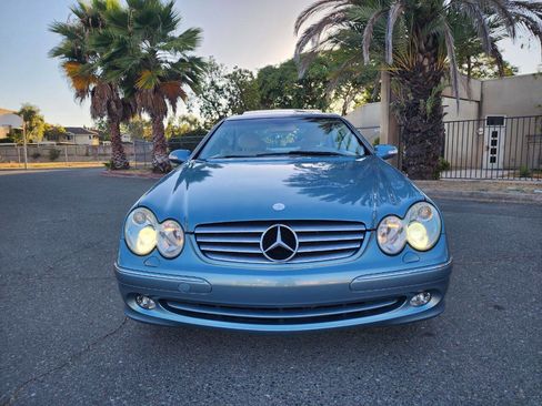 Used 2004 Mercedes-Benz CLK 320 Coupe image 3