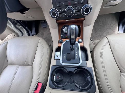 Used 2010 Land Rover LR4 HSE LUX AWD/4WD image 50