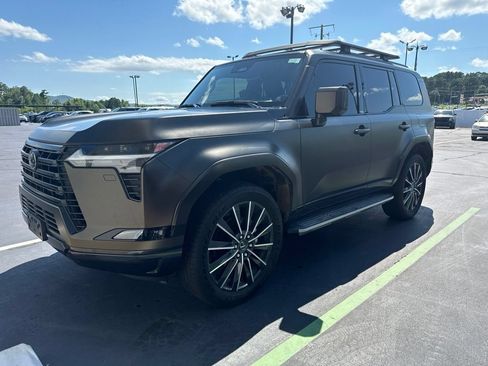 Used 2025 Lexus GX 550 w/ Accessory Package (31) AWD/4WD image 1