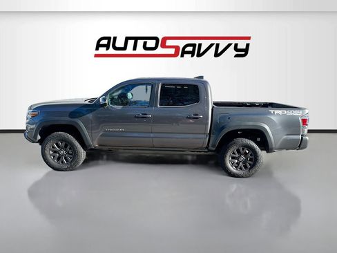Used 2020 Toyota Tacoma TRD Off-Road w/ Technology Package AWD/4WD image 4