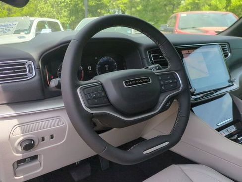 New 2026 Jeep Grand Wagoneer L 4WD image 31