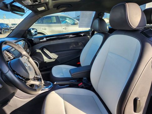 Used 2019 Volkswagen Beetle 2.0T SE image 8