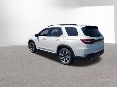 Used 2024 Honda Pilot Elite image 6