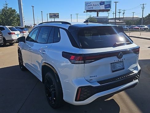 New 2026 Volkswagen Tiguan SE R-Line image 7