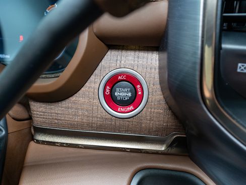 Used 2023 RAM 3500 Limited image 33