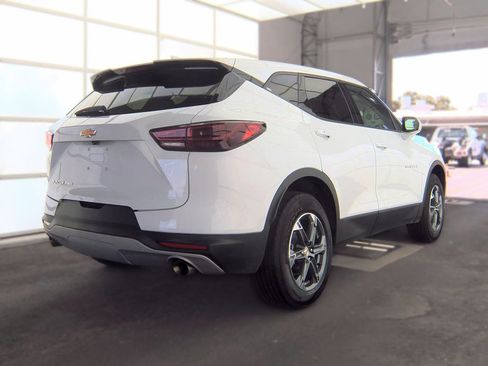 Used 2025 Chevrolet Blazer LT AWD/4WD image 4