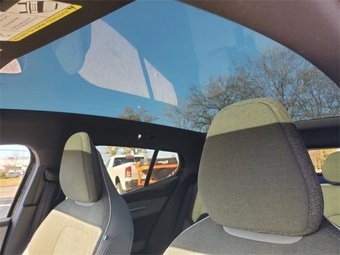 New 2025 Volvo EX30 Plus w/ Protection Package Premier image 11