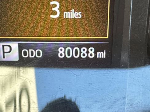 Used 2021 Toyota Tacoma TRD Off-Road w/ Technology Package image 14