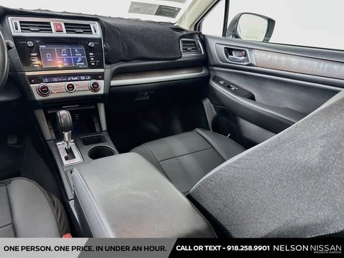 Used 2017 Subaru Outback 2.5i Limited w/ Popular Package #5 AWD/4WD image 24