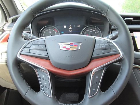 New 2026 Cadillac XT5 Premium Luxury w/ Driver Assist Package FWD image 21