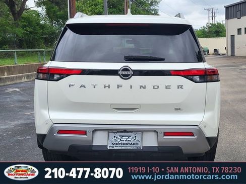 Used 2023 Nissan Pathfinder SL FWD image 4